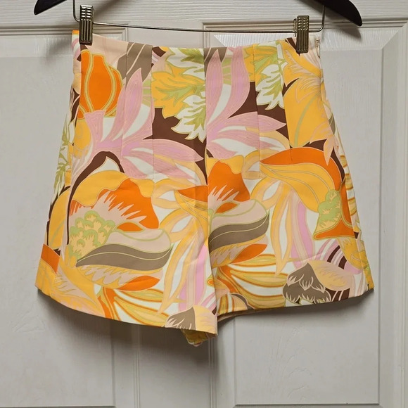 Zara Gold Yellow Floral High Waist Short SzS - Picture 7 of 12